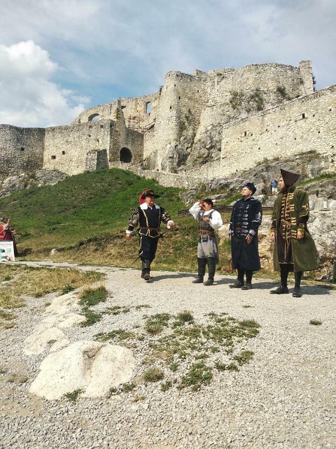 Ubytovanie Na Spisi Spisske Vlachy Exteriör bild
